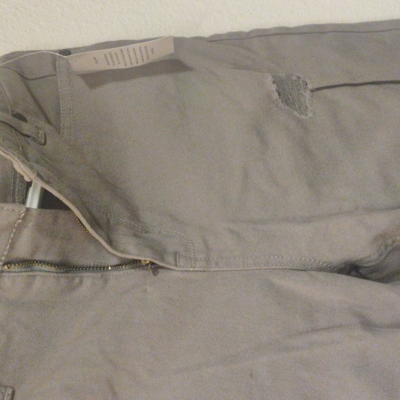 FAITH over FEAR NWT Grey destroyed look jeans M - Picture 5 of 8